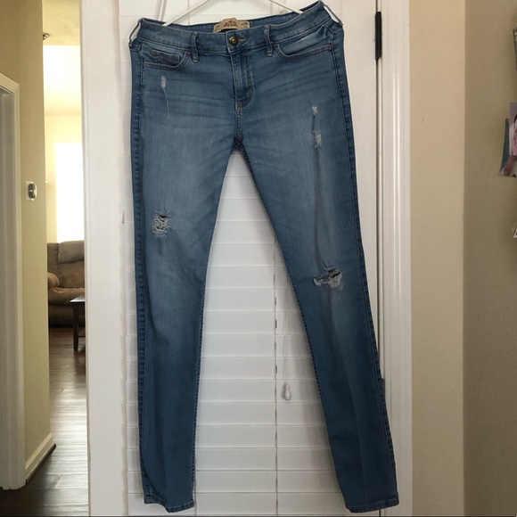 Girl’s Hollister Jeans - Picture 3 of 3